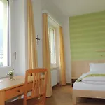 Haus Schonstatt Hotel