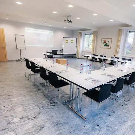 Haus Schonstatt 3*