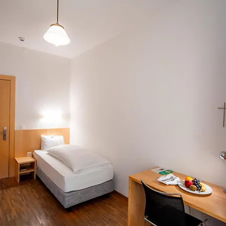 Hotel Haus Schonstatt Brig