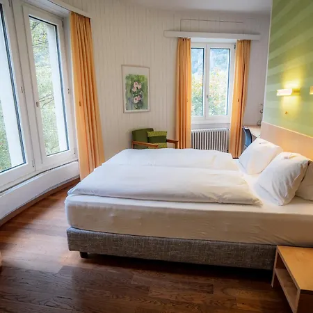 Haus Schonstatt 3*